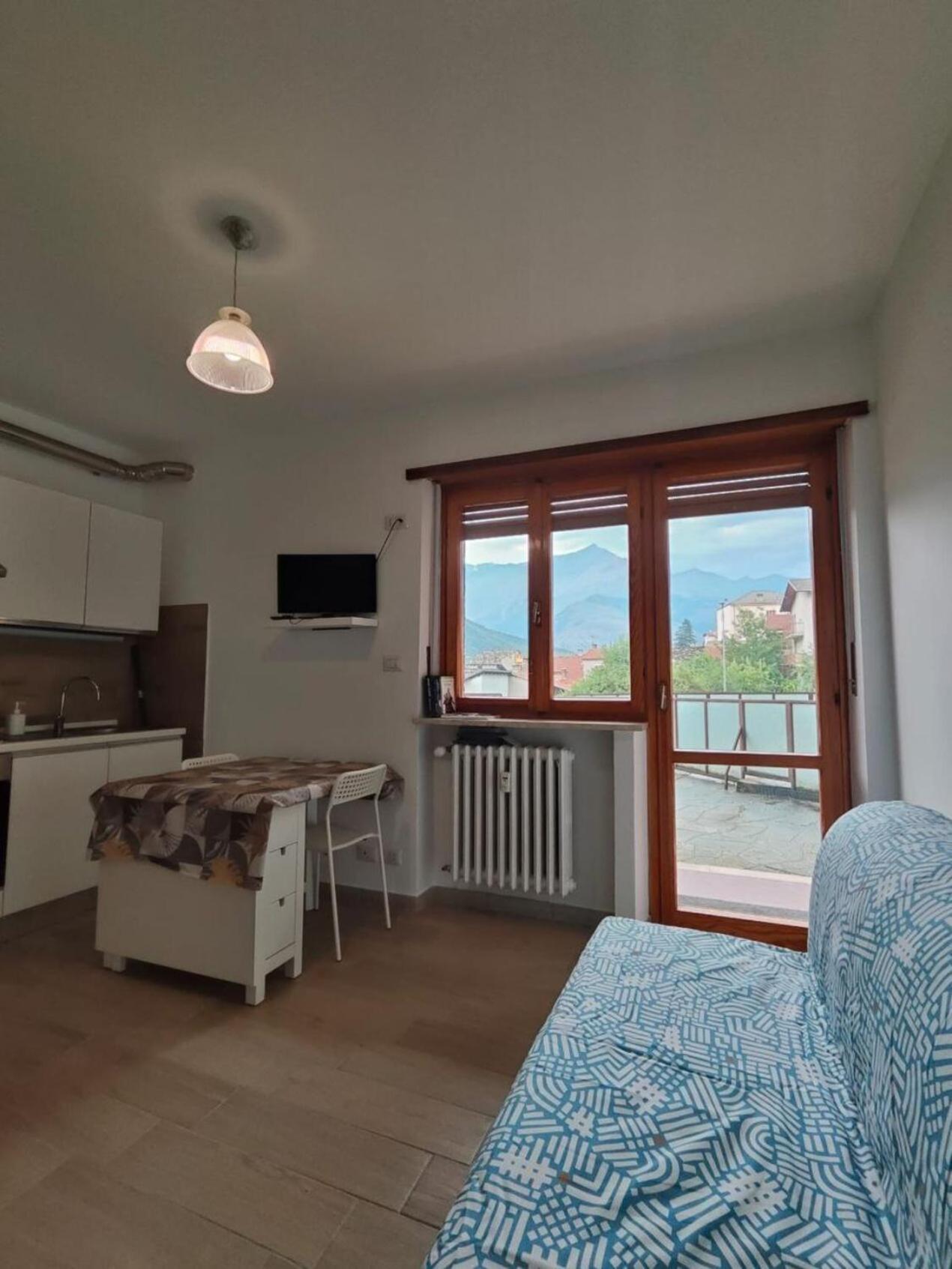 Appartamento Casa Con Terrazzo E Vista Chiomonte Esterno foto