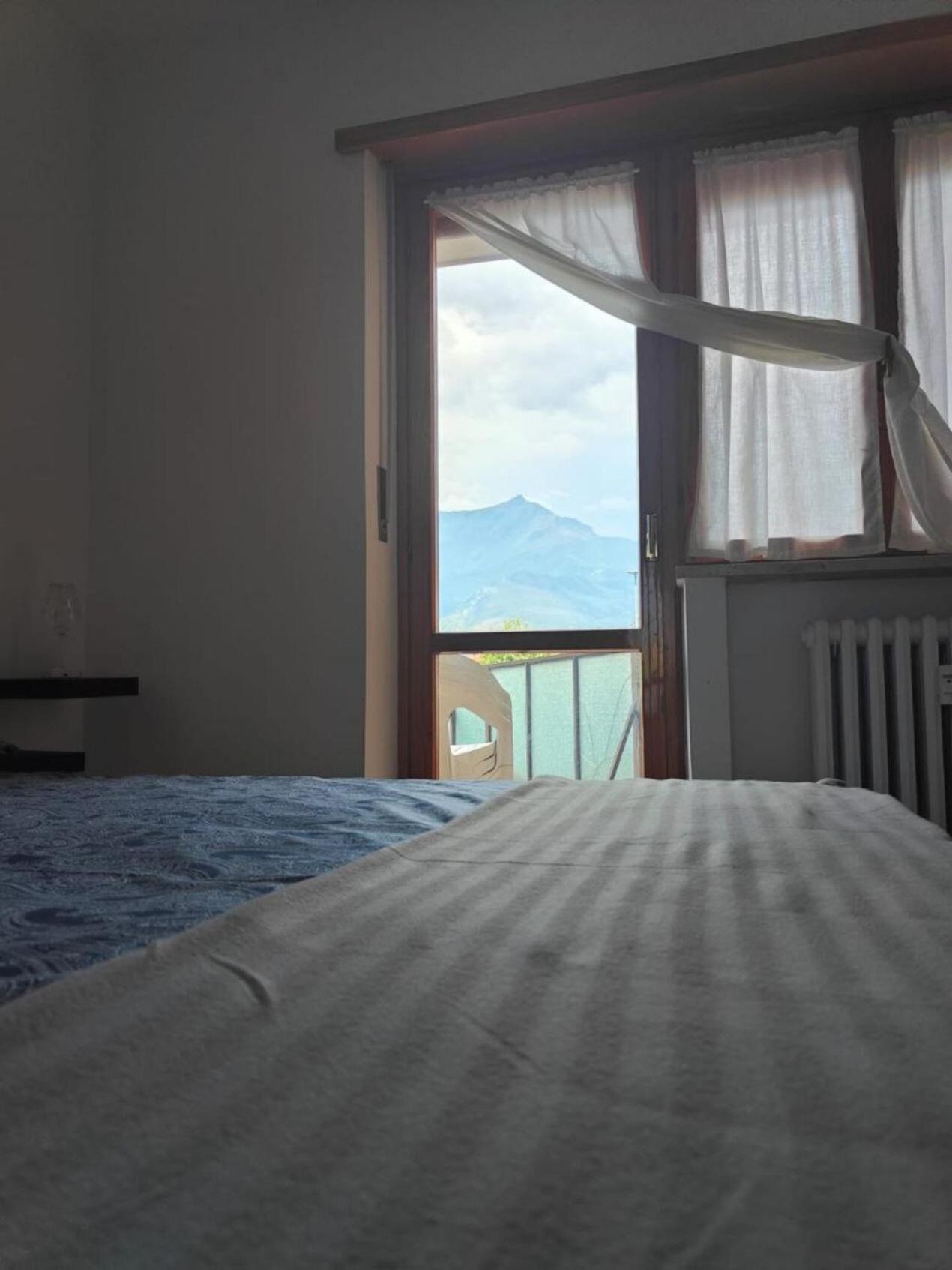 Appartamento Casa Con Terrazzo E Vista Chiomonte Esterno foto